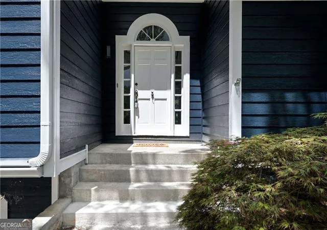 Photo 2 of Single family home for sale at 2526 Shiloh Ct W Nw, Kennesaw, GA 30152 | MLS# 10812059 | Listing updated on 2026-09-17