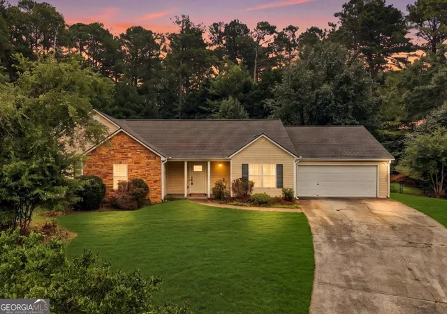 2nd image of 1105 Poplar Ln, Loganville, GA 30052 | MLS# 10821857