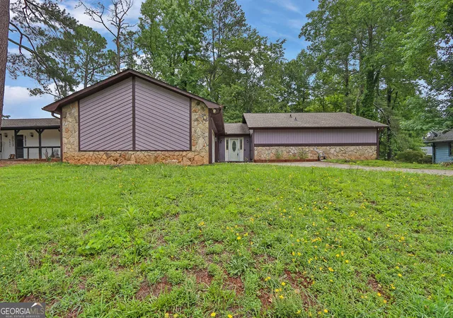 Photo 2 of Single family home for sale at 5025 Stoney Point Cir, Stone Mountain, GA 30088 | MLS# 10763603 | Listing updated on 2026-07-30