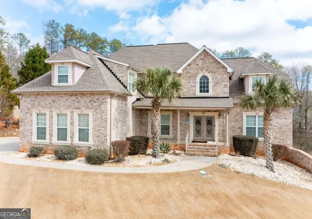 2nd image of 1227 Castle Point Ct Sw, Conyers, GA 30094 | MLS# 10710519