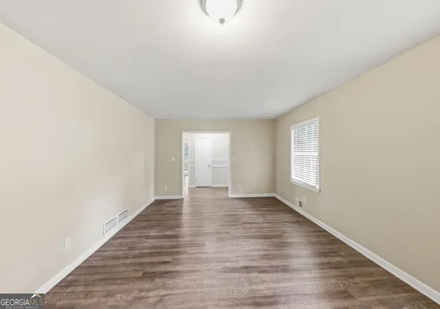 Photo 4 of Sale Pending at 3570 Hogan Rd Sw, Atlanta, GA 30331 | MLS# 10834216 | Listing updated on 2026-10-22