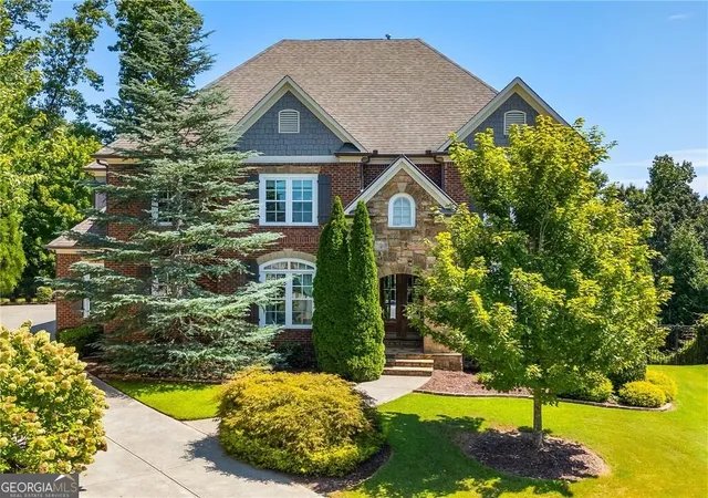 Photo 2 of Mansion for sale at 4130 Cougar Pt Ne, Marietta, GA 30066 | MLS# 10833871 | Listing updated on 2026-09-13