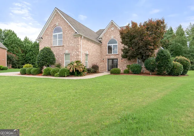 Photo 2 of Single family home for sale at 1132 Venetian Ln, Hampton, GA 30228 | MLS# 10811960 | Listing updated on 2026-08-07