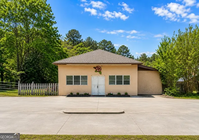 Photo 1 of Single family home for sale at 3813 Stonewall Tell Rd, Atlanta, GA 30349 | MLS# 10781110 | Listing updated on 2026-06-26