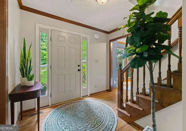 Photo 4 of Sale Pending at 1811 Yorkshire Dr, Woodstock, GA 30189 | MLS# 10811279 | Listing updated on 2026-08-26