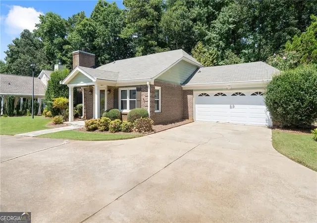 3rd image of 95 Ashleigh Ter, Marietta, GA 30062 | MLS# 10831312