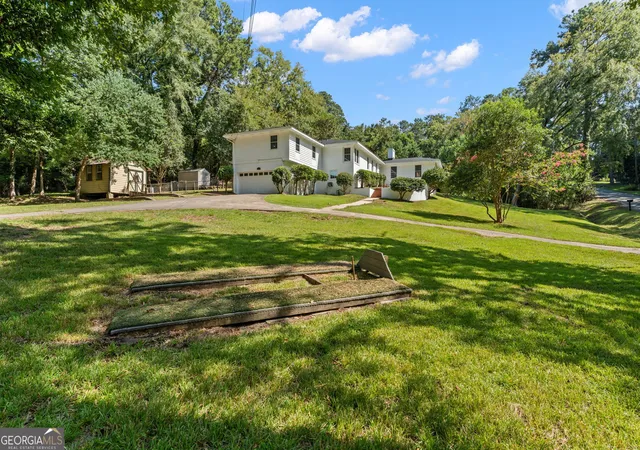 Photo 3 of Single family home for sale at 1695 Briarcliff Rd, Macon, GA 31211 | MLS# 10829356 | Listing updated on 2026-09-24
