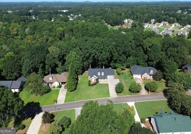 Photo 3 of Single family home for sale at 31 Cliffhanger Pointe Sw, Euharlee, GA 30120 | MLS# 10830007 | Listing updated on 2026-09-03