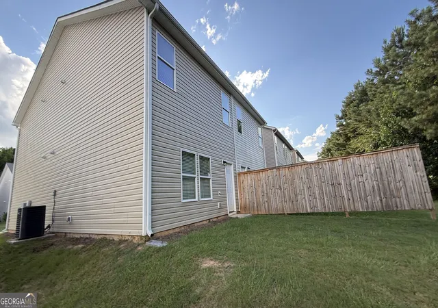 Photo 3 of Townhouse for sale at 460 Oakwood Dr Nw, Milledgeville, GA 31061 | MLS# 10827014 | Listing updated on 2026-08-30