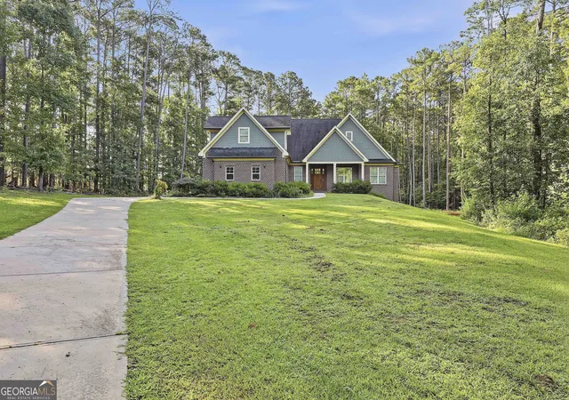 Photo 2 of Single family home for sale at 215 Kingswood Ln, Fayetteville, GA 30215 | MLS# 10810533 | Listing updated on 2026-09-04