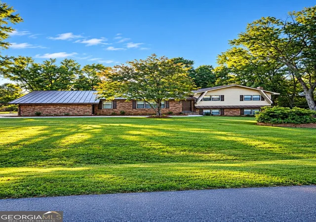 Photo 1 of Single family home for sale at 422 Hasty Dr, Tunnel Hill, GA 30755 | MLS# 10875604 | Listing updated on 2026-10-27