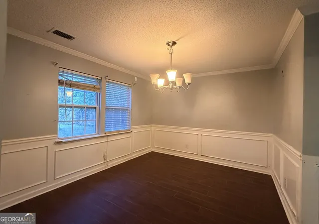 Photo 2 of Single family home for sale at 844 Chapman Cir, Stone Mountain, GA 30088 | MLS# 10832070 | Listing updated on 2026-10-16