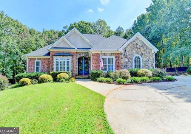 Photo 2 of Sale Pending at 4025 Tanners Ml Rd, Braselton, GA 30517 | MLS# 10836454 | Listing updated on 2026-10-02