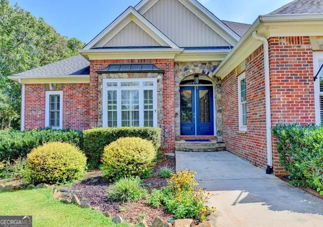 Photo 3 of Sale Pending at 4025 Tanners Ml Rd, Braselton, GA 30517 | MLS# 10836454 | Listing updated on 2026-10-02