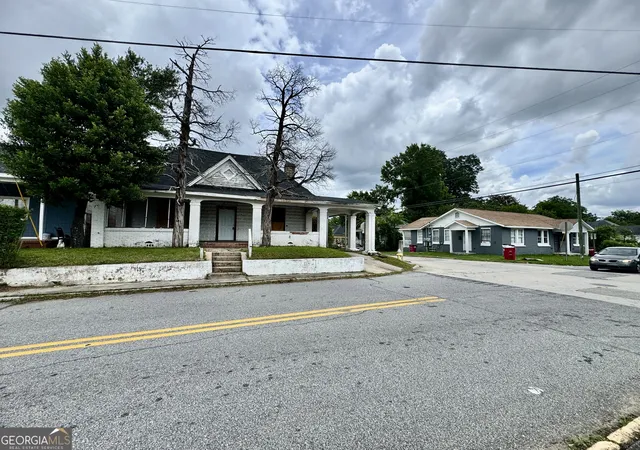 Photo 1 of Single family home for sale at 1905 3rd Ave, Macon, GA 31201 | MLS# 10822731 | Listing updated on 2026-08-31