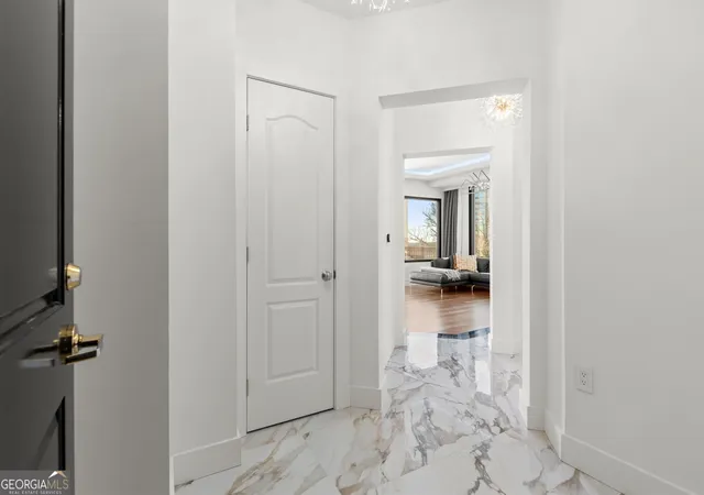 Photo 3 of Condo for sale at 2828 Peachtree Rd NE # 701, Atlanta, GA 30305 | MLS# 10788642 | Listing updated on 2026-09-13