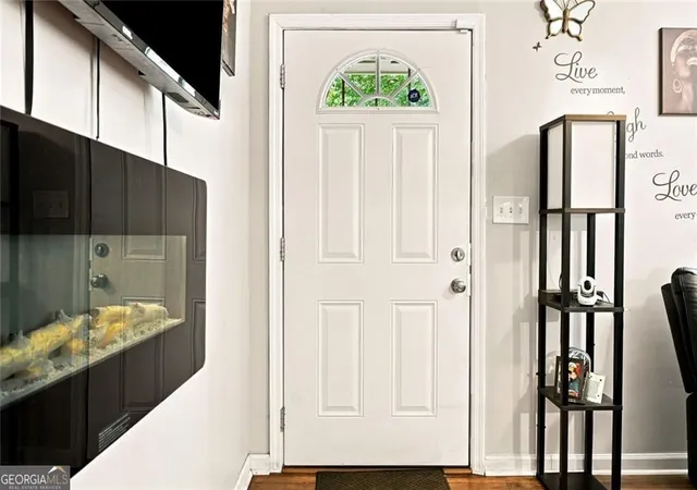 Photo 3 of Single family home for sale at 1137 Redford Dr Se, Atlanta, GA 30315 | MLS# 10812060 | Listing updated on 2026-09-14