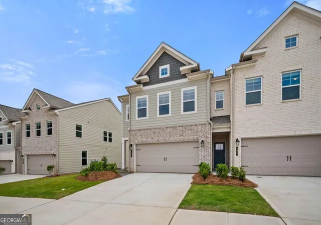 2nd image of 835 Eagle Ave, Riverdale, GA 30296 | MLS# 10801229
