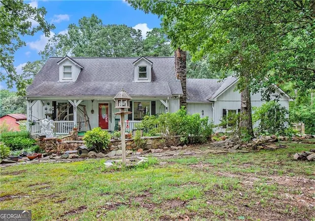 Photo 2 of Single family home for sale at 2841 Upper Sweetwater Trl Se, White, GA 30184 | MLS# 10571758 | Listing updated on 2026-08-02