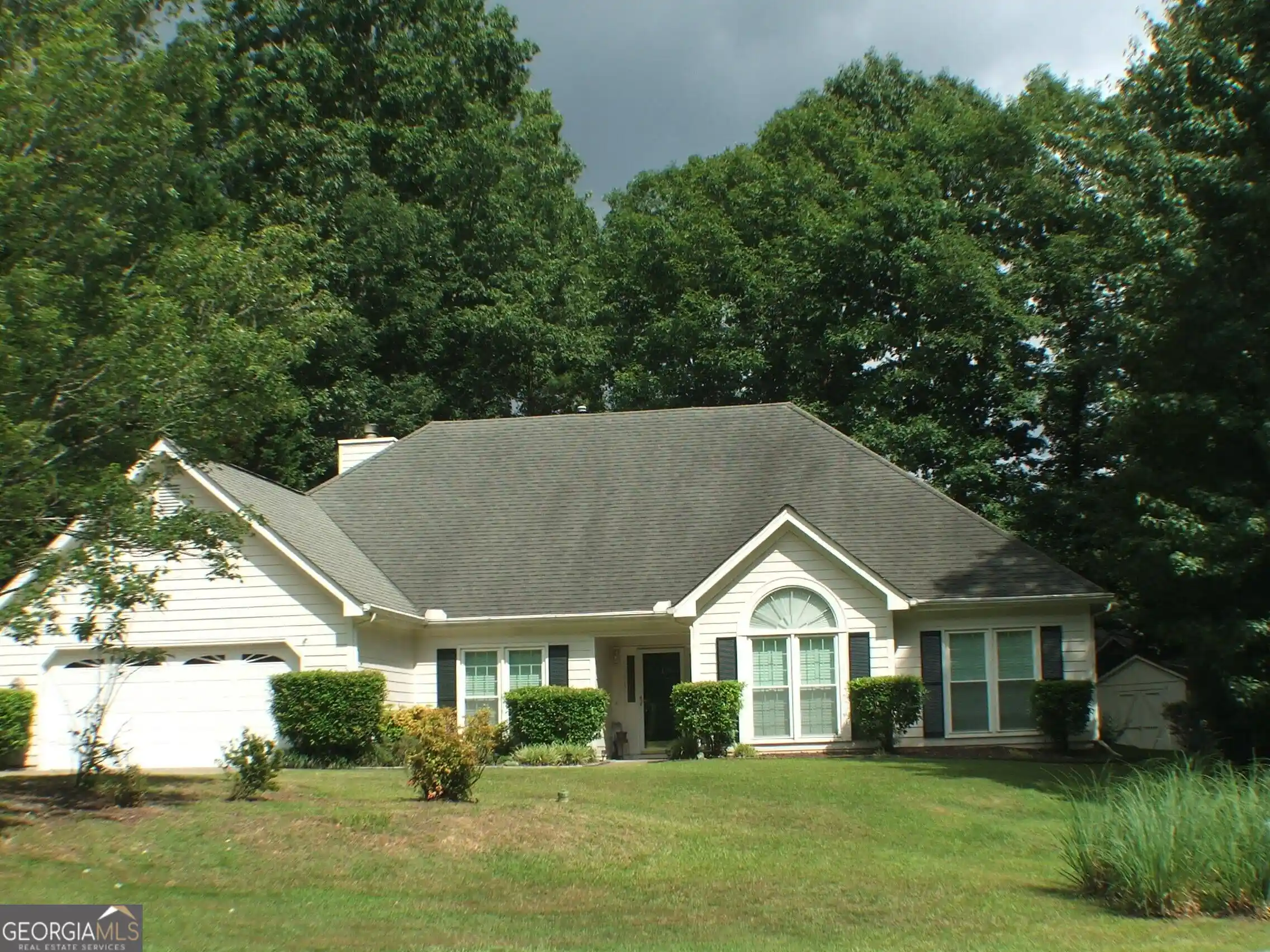 Photo 1 of Single family home for sale at 405 Tenterden Curv, Peachtree City, GA 30269 | MLS# 10869385 | Listing updated on 2026-10-22
