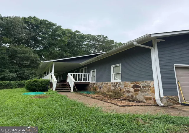 Photo 2 of Single family home for sale at 311 Wyldewood Dr, Mcdonough, GA 30253 | MLS# 10822678 | Listing updated on 2026-09-12