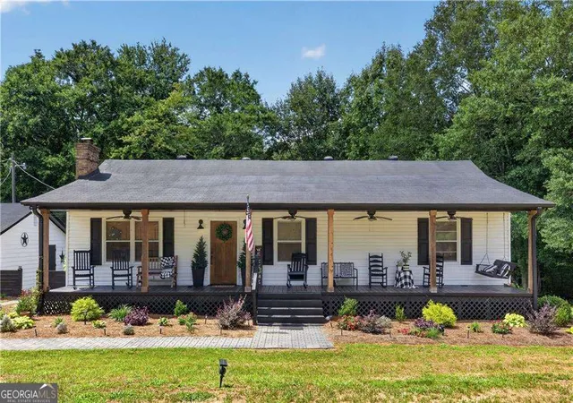 1st image of 303 Mtn View Clubhouse Rd, Buchanan, GA 30113 | MLS# 10825061