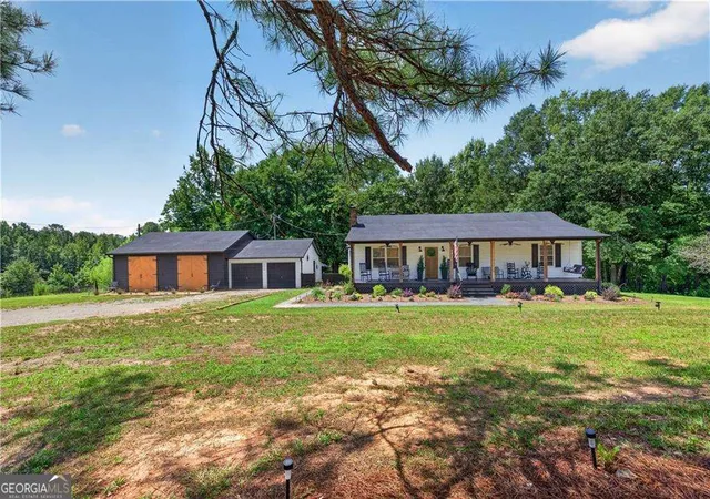 3rd image of 303 Mtn View Clubhouse Rd, Buchanan, GA 30113 | MLS# 10825061