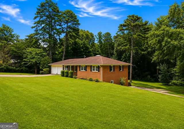 3rd image of 128 Scott Cir, Toccoa, GA 30577 | MLS# 10823884