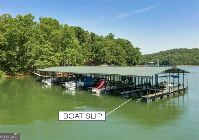 Photo 3 of Single family home for sale at 218 Riverlake Rd, Fair Play, SC 29643 | MLS# 10801336 | Listing updated on 2026-09-15