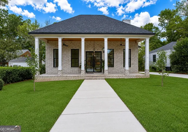 Photo 3 of Single family home for sale at 2719 Oakland Ave, Augusta, GA 30909 | MLS# 10814294 | Listing updated on 2026-08-13