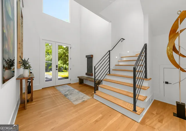 2nd image of 1269 Mayfair Dr, Atlanta, GA 30324 | MLS# 10782408