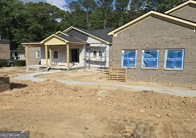 2nd image of 5670 Eternal Dr, Atlanta, GA 30349 | MLS# 10812134