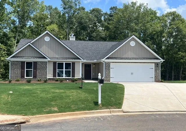 Photo 2 of Sale Pending at 491 Riley Cir Nw, Milledgeville, GA 31061 | MLS# 10772446 | Listing updated on 2026-09-10