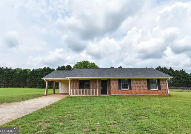 Homes for sale in Williamson, GA | 113 Meadowview Ln, Williamson, GA 30292 | MLS# 10775473