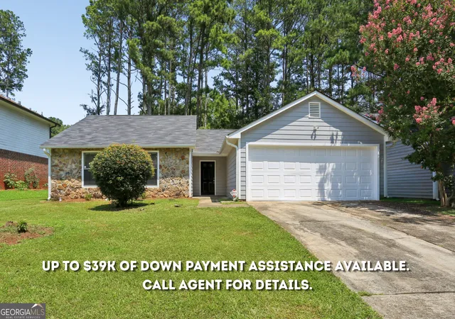 Photo 1 of Sale Pending at 819 Arbor Hill Dr, Stone Mountain, GA 30088 | MLS# 10826011 | Listing updated on 2026-09-18