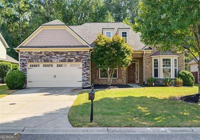 Photo 1 of Single family home for sale at 820 Cotton Crk Dr, Canton, GA 30115 | MLS# 10856904 | Listing updated on 2026-10-28