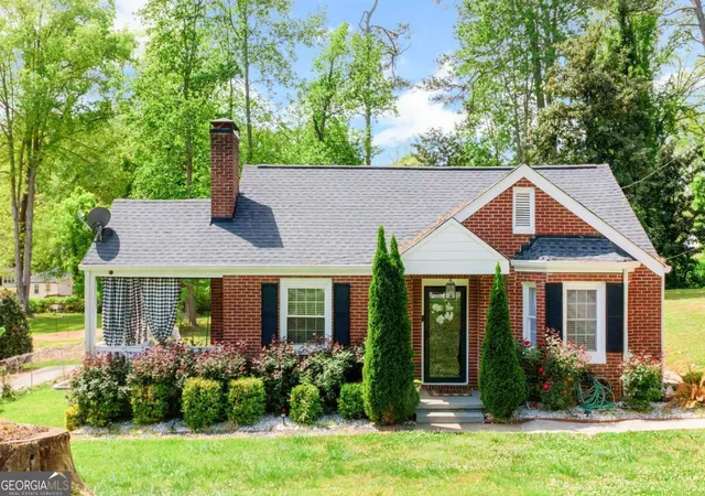 1st image of 701 Kennolia Dr Sw, Atlanta, GA 30310 | MLS# 10784476