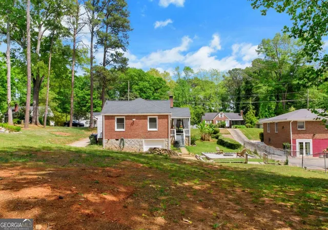 3rd image of 701 Kennolia Dr Sw, Atlanta, GA 30310 | MLS# 10784476