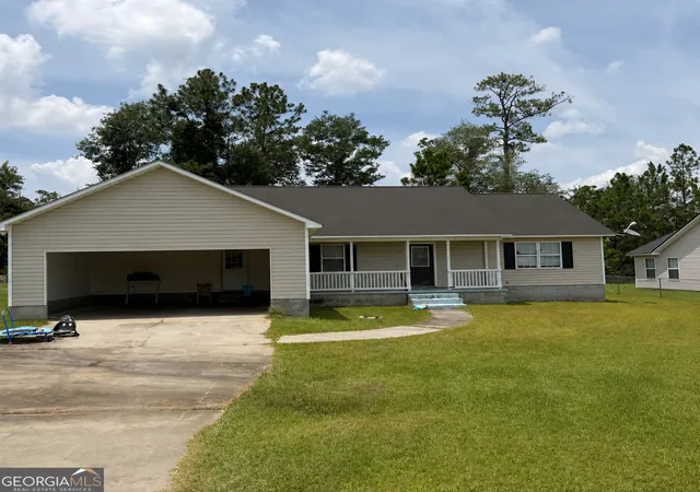 Photo 2 of Single family home for sale at 1030 Otto Cir, Douglas, GA 31535 | MLS# 10808157 | Listing updated on 2026-08-09