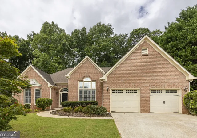 Photo 3 of Single family home for sale at 3445 Fox Hollow Dr, Marietta, GA 30068 | MLS# 10816380 | Listing updated on 2026-09-10