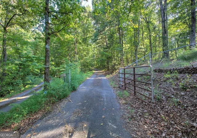 Photo 3 of Single family home for sale at 6354 Ga 20, White, GA 30184 | MLS# 10831527 | Listing updated on 2026-10-03