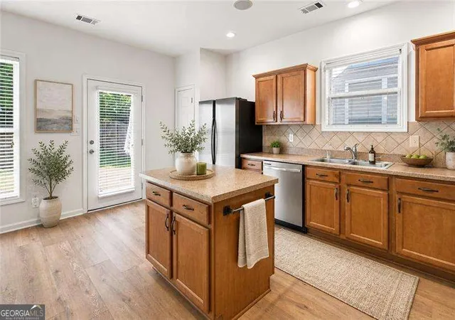 Photo 3 of Sale Pending at 3342 Briaroak Dr, Duluth, GA 30096 | MLS# 10827649 | Listing updated on 2026-09-25