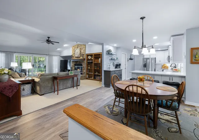 Photo 3 of Single family home for sale at 910 Chickasaw Dr, Westminster, SC 29693 | MLS# 10722948 | Listing updated on 2026-09-30
