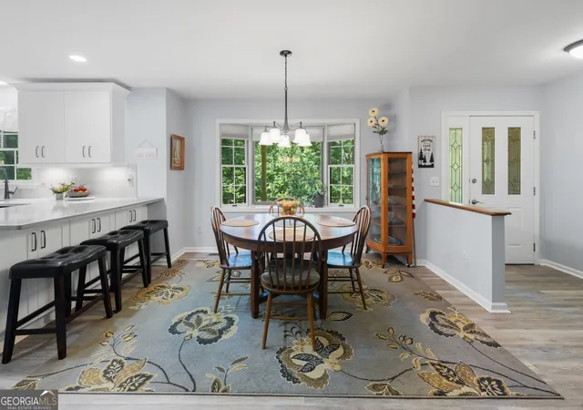 Photo 4 of Single family home for sale at 910 Chickasaw Dr, Westminster, SC 29693 | MLS# 10722948 | Listing updated on 2026-09-30