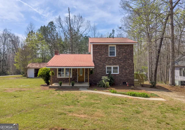 Homes for sale in Lavonia, GA | 348 Knottywood Dr, Lavonia, GA 30553 | MLS# 10717580