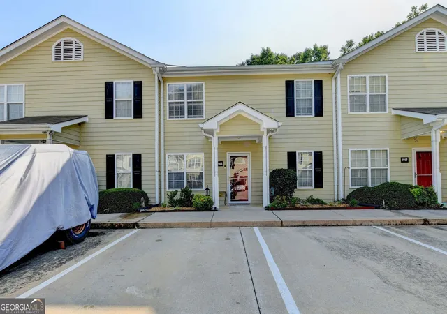 Photo 2 of Townhouse for sale at 1145 Riverside Ter, Gainesville, GA 30501 | MLS# 10830541 | Listing updated on 2026-09-04