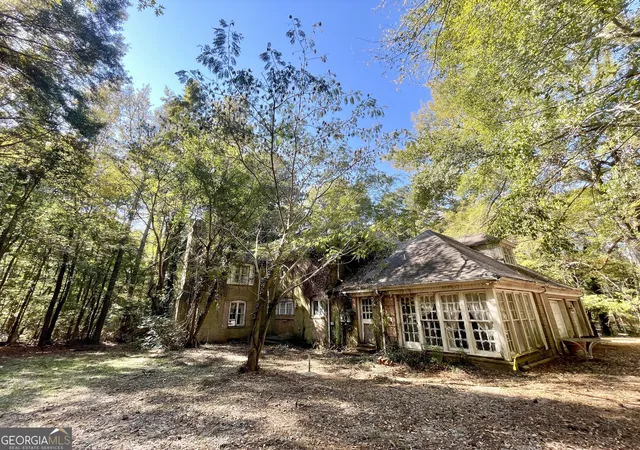 Photo 4 of Sale Pending at 10588 Fitzgerald Rd, Jonesboro, GA 30238 | MLS# 10626088 | Listing updated on 2026-10-01