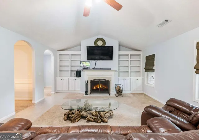 Photo 3 of Single family home for sale at 152 Carl Cedar Hl Rd, Winder, GA 30680 | MLS# 10794415 | Listing updated on 2026-09-23