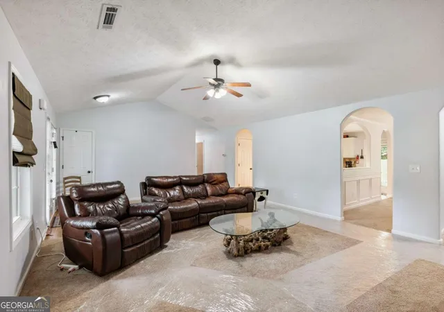 Photo 3 of Single family home for sale at 152 Carl Cedar Hl Rd, Winder, GA 30680 | MLS# 10794415 | Listing updated on 2026-09-23