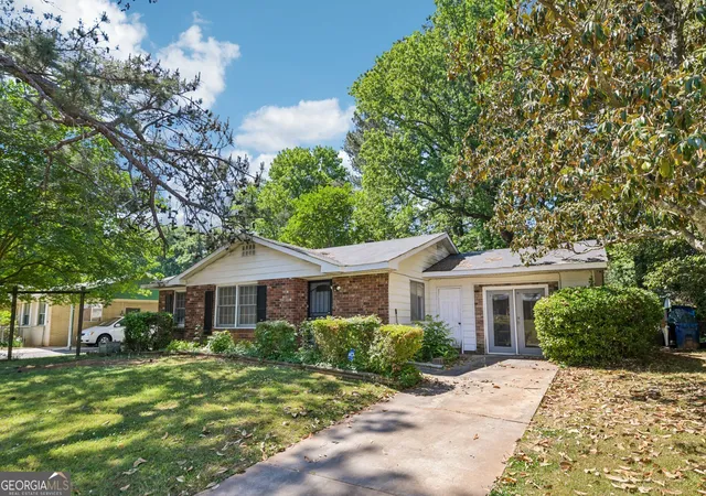 Photo 2 of Sale Pending at 1684 Pheasant Dr, Jonesboro, GA 30238 | MLS# 10835021 | Listing updated on 2026-09-08